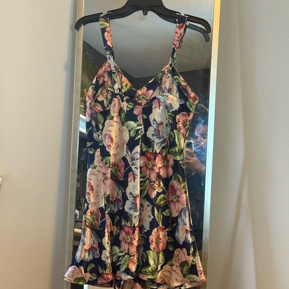 VTG Cacique Navy and Pink Floral Lingerie - Picture 7 of 7